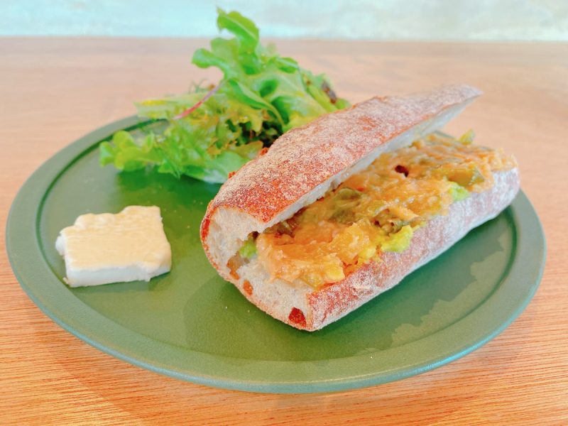 出雲市にあるイマジンコーヒースナゴダのネギ味噌バゲットサンド