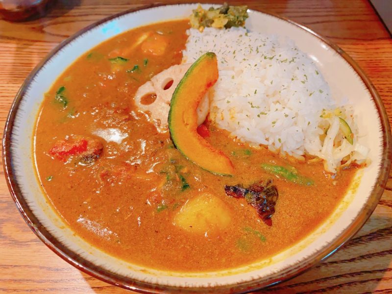 松江市にあるLAMPの野菜カレー